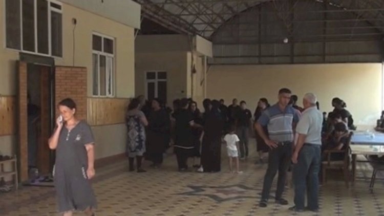    Bərdədə dörd yaşlı uşaq həkim səhlənkarlığından ölüb? - İDDİA   