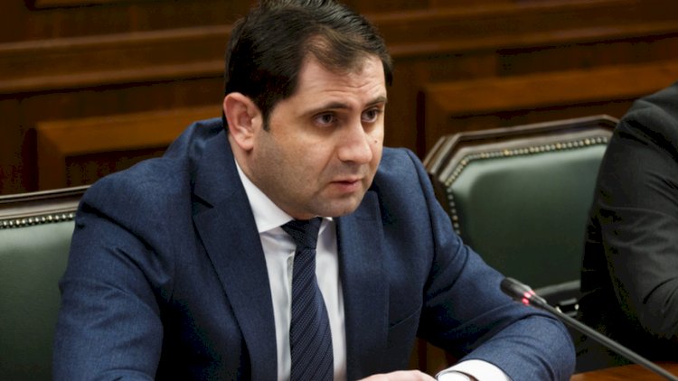    Ermənistanın müdafiə naziri cərimələndi    
