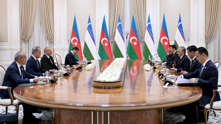    İlham Əliyev Mirziyoyevlə görüşdü    