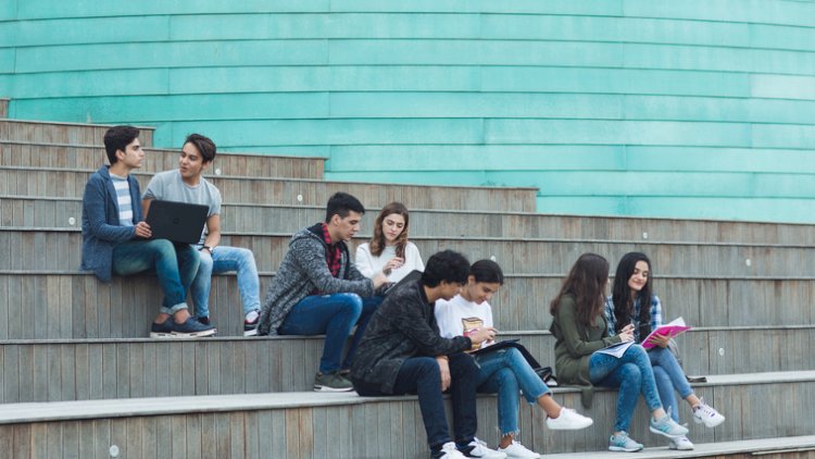    Ən yüksək keçid balına malik 5 ixtisas - SİYAHI    