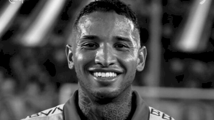    Tanınmış futbolçu 27 yaşında öldü   