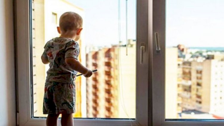    Bakıda dəhşət: İki yaşlı uşaq eyvandan yıxılaraq öldü    