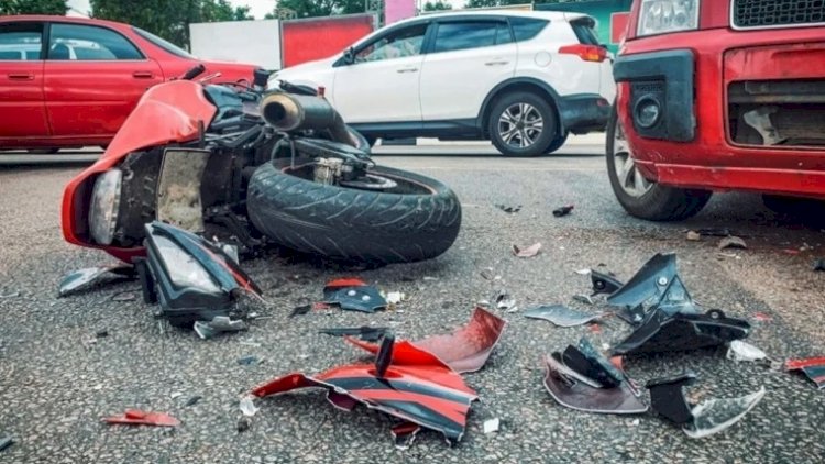    Bakıda maşına çırpılan mopedin sürücüsü öldü    