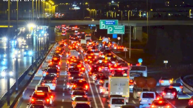    Yol qəzası Mərdəkan şosesi istiqamətində sıxlığa səbəb oldu   