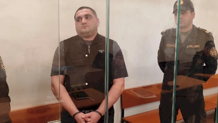    Bayram günü iki nəfəri öldürən şəxsin məhkəməsi keçirildi   
