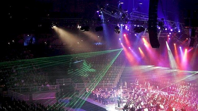    Azərbaycanlı müğənni Türkiyədə konsertdən qovuldu   - Video