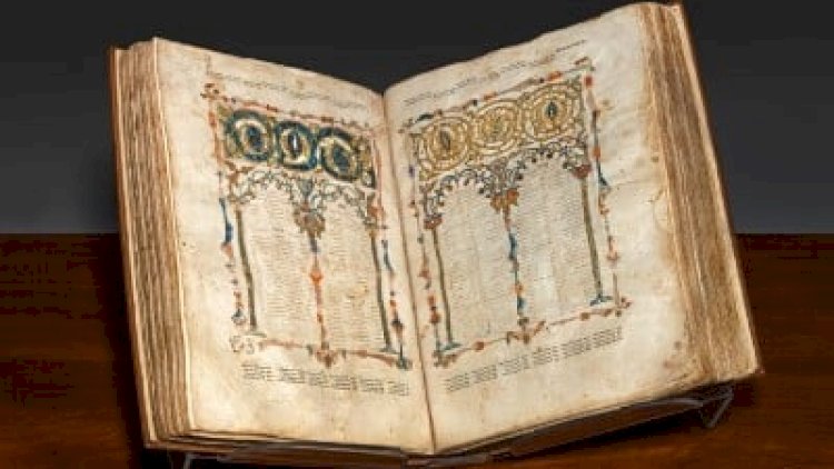    600 yaşlı, 800 səhifəlik kitab 7 milyona satıldı   