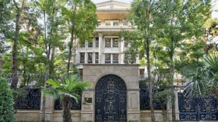    İranın yüksək rütbəli zabitləri Azərbaycan səfirliyində   