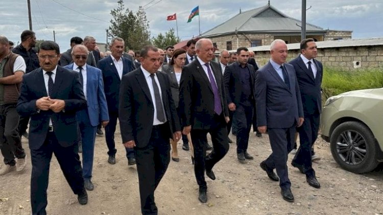    İcra başçısı şəhid atasının yasında - FOTOLAR   