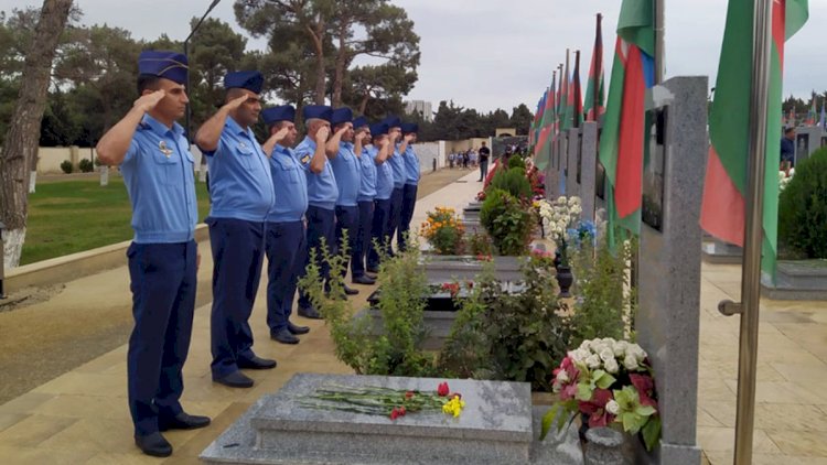    Azərbaycan Ordusunda Dövlət Suverenliyi Günü ilə əlaqədar silsilə tədbirlər keçirildi   