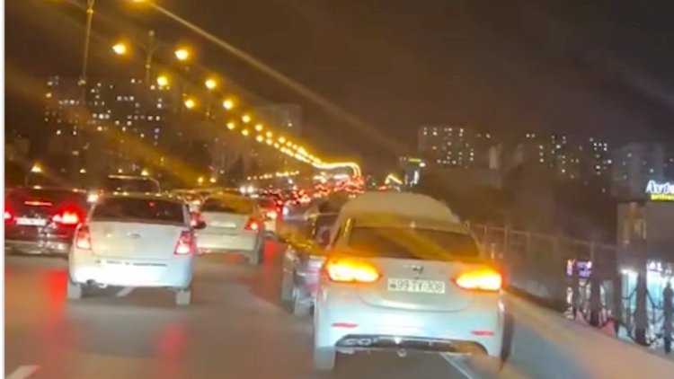    Bakıda uzun tıxac yarandı   