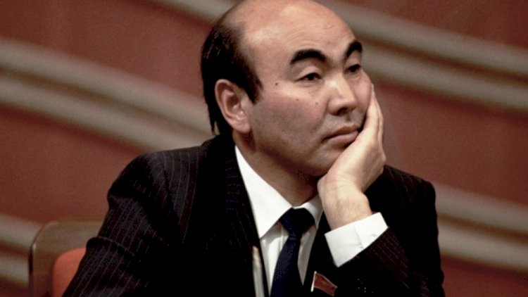    Akayevin eks-prezident statusu bərpa olunmadı   