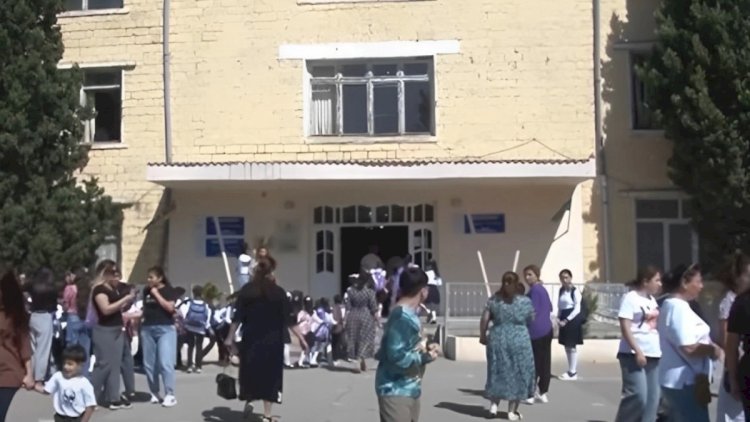    Şagirdlərin zəhərləndiyi deyilən məktəbin valideynləri danışdılar - Video   