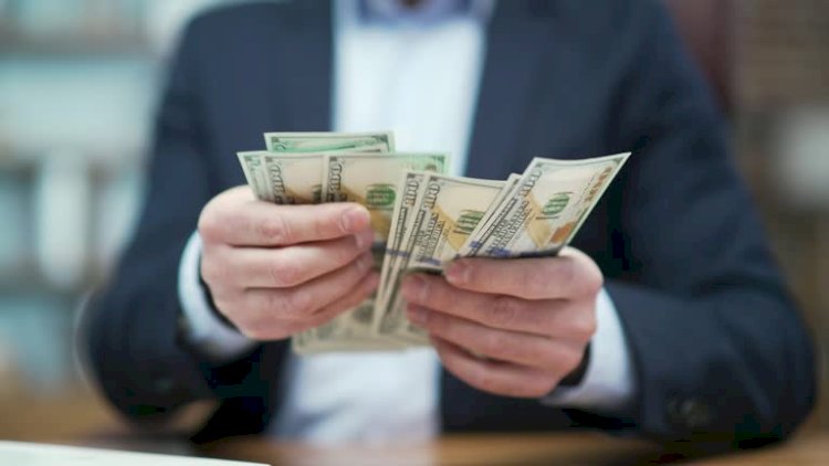    Azərbaycanlı iş adamı bir gündə 314 milyon dollar qazandı   