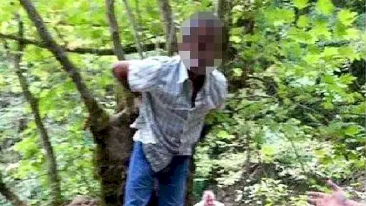    Aldadılan ər arvadını və sevgilisini ağaca bağlayıb döydü   