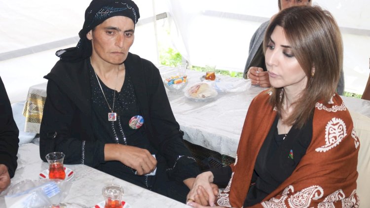   Günay Ağamalı şəhidin ildönümündə ailəsini ziyarət etdi    - Fotolar