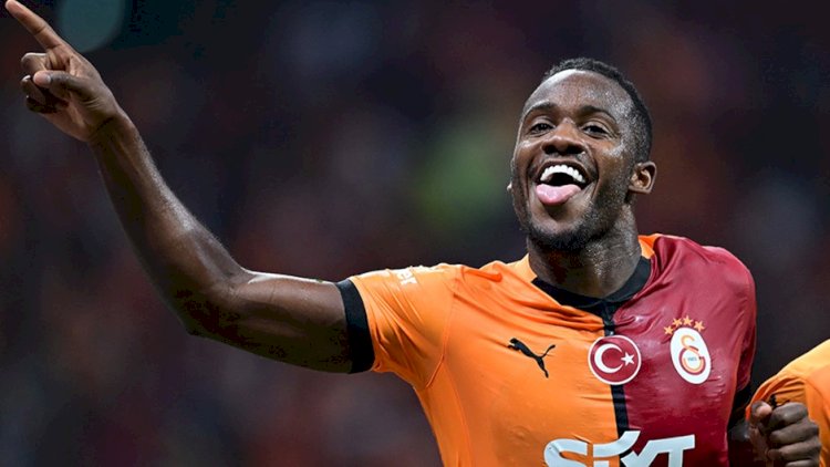    “Qalatasaray”ın hücumçusu “Fənərbaxça” forması ilə paylaşım etdi   