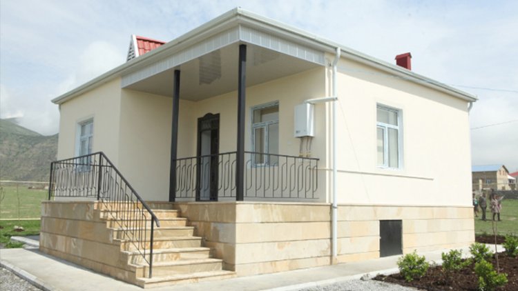    Bakıda 3 otaqlı həyət evi tikmək neçəyə başa gəlir?   