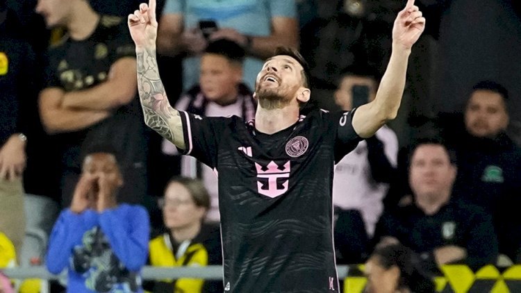    Messi 46-cı kubokunu qazandı   