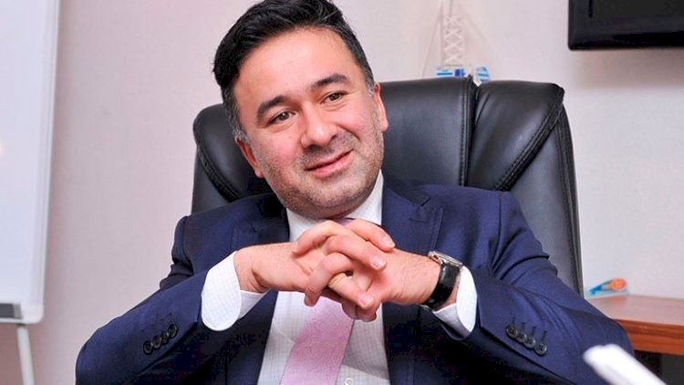    “İt hürər, karvan keçər” atalar sözünü ilk dəfə onda eşitdim”   
