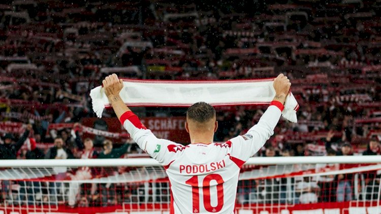    Podolski kariyerasını bitirdi   