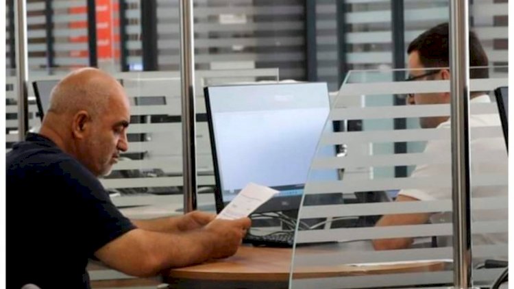   Azərbaycanda taksi və avtobuslara yeni fərqlənmə nişanları verildi   