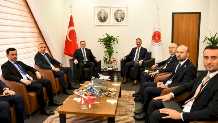    Azərbaycan-Türkiyə hərbi-texniki əlaqələrinin genişləndirilməsi müzakirə olundu   