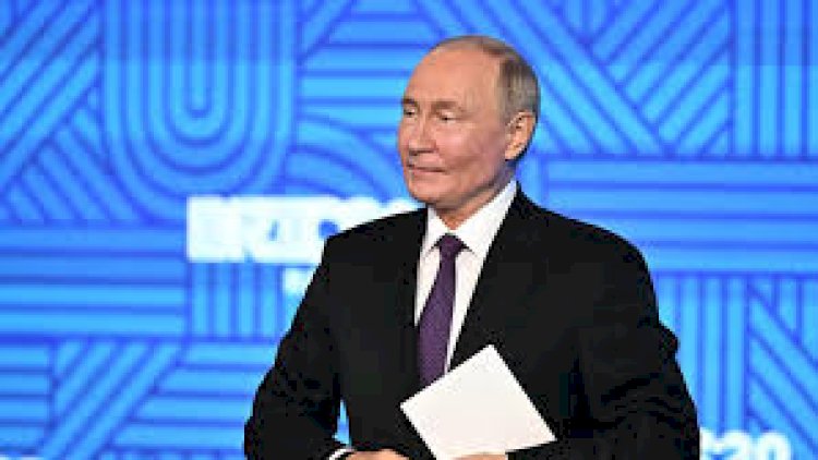    Putin: Dollar silah kimi istifadə olunur   