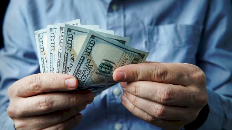    Dollar həftəyə artımla başladı –   Banklarda nəzarət gücləndirilir!