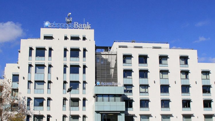    Müştərilər “AccessBank”dakı pullarını geri çəkir   