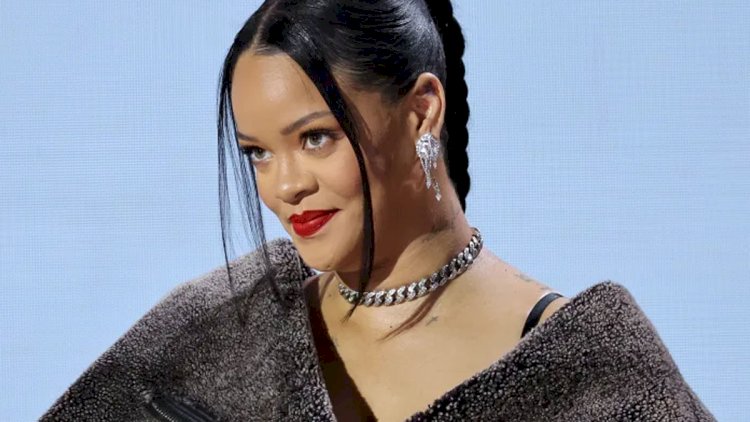    Rihanna oğulları ilə kamera qarşısında - Fotolar   