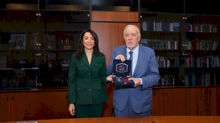    Ombudsman Aparatında türkiyəli professor İlber Ortaylı ilə görüş keçirildi   