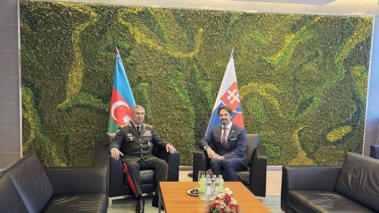    Zakir Həsənov slovakiyalı həmkarı ilə görüşdü   