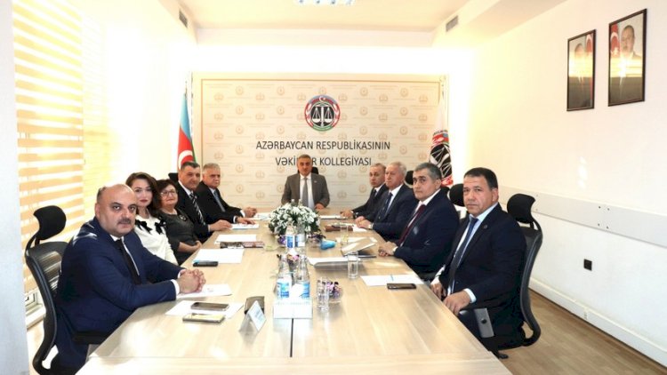    Kollegiyada iclas - Bir vəkilin fəaliyyəti dayandırıldı   