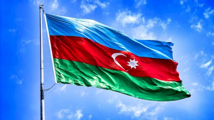    Azərbaycanın 1 əsrə sığan 12 bayrağı –   MARAQLI TARİXÇƏ