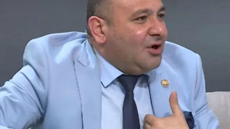    Aşıq Namiq: Əlində Quran gəldi, bağışladım   