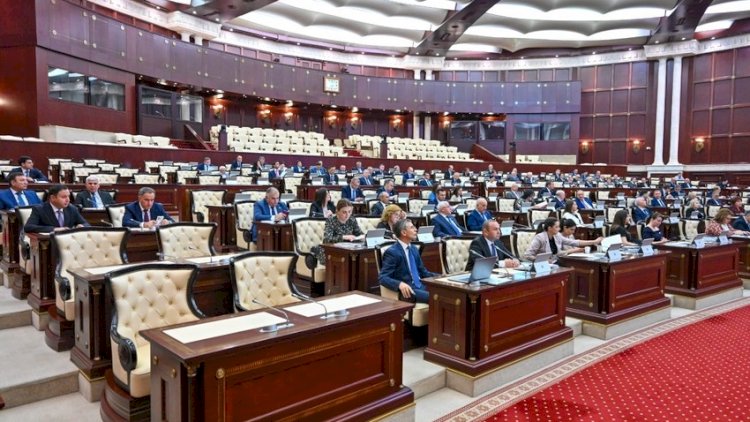    Parlamentdə büdcə müzakirələri DAVAM EDİR   