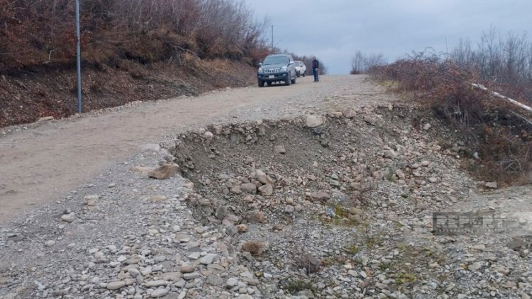    Şamaxıda avtomobil yolunda çökmə baş verdi - Fotolar   