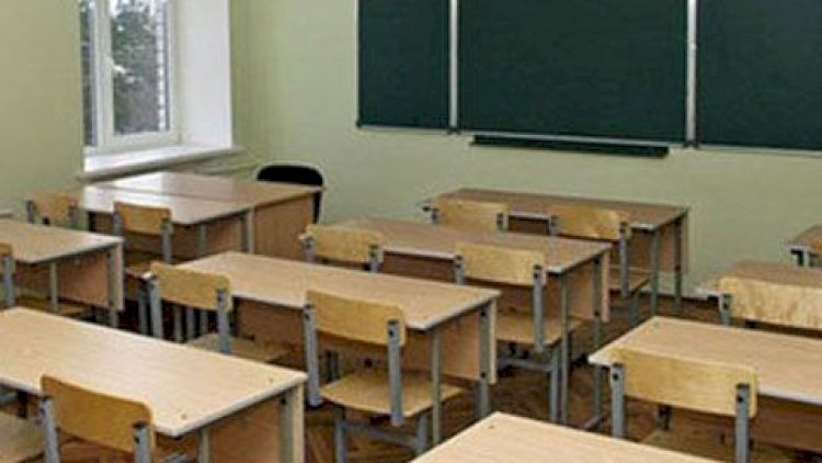    Mahnı qalmaqalına görə işdən çıxarılan direktor vəzifəyə bərpa edildi   