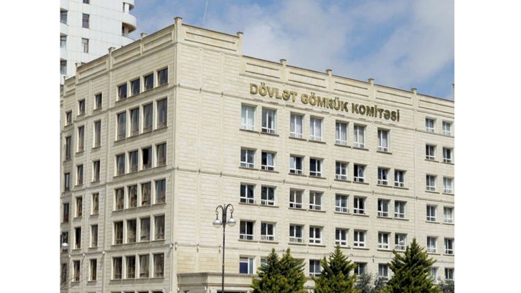    Gömrük əməkdaşlarının əmək haqları 3 aydır niyə verilmir?    