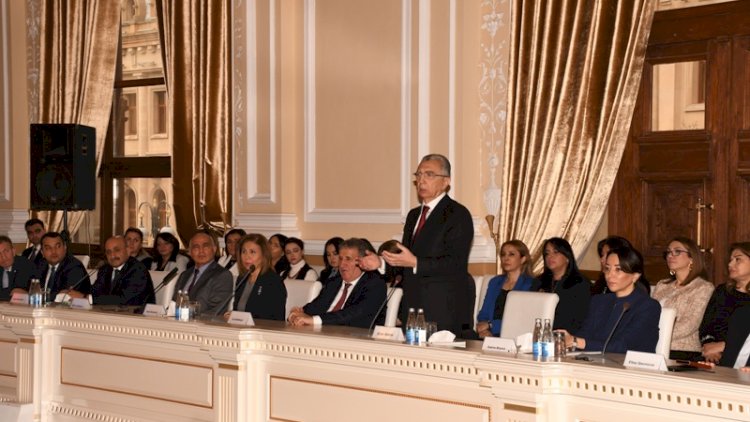    Bakı Şəhər İcra Hakimiyyətində yeni kitabın təqdimatı keçirildi   