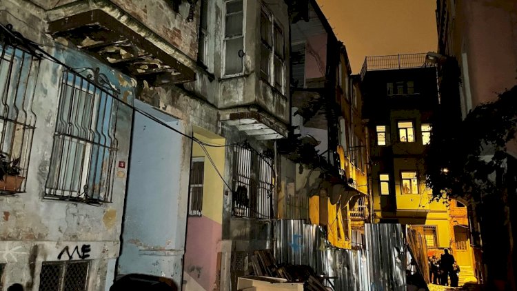    3 mərtəbəli bina çökdü – Müğənniyə aid imiş... +   FOTOLAR