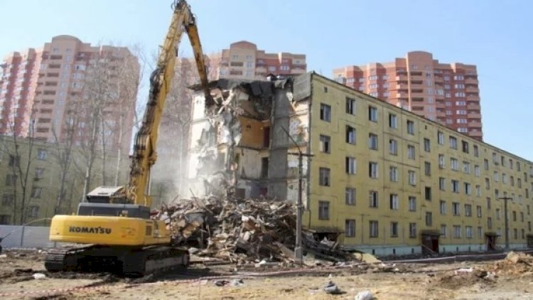    Bakıda qəzalı evlər: “200-dən çox belə bina, yəni 7000-dən çox mənzil...”   