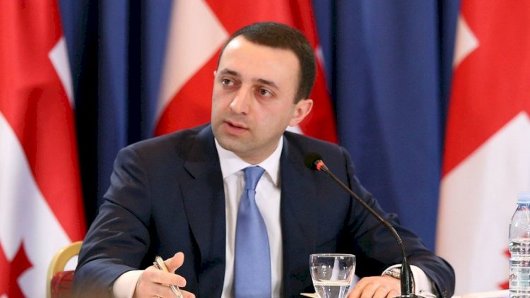    Keçmiş baş naziri partiyadaşları döyüb - İddia   