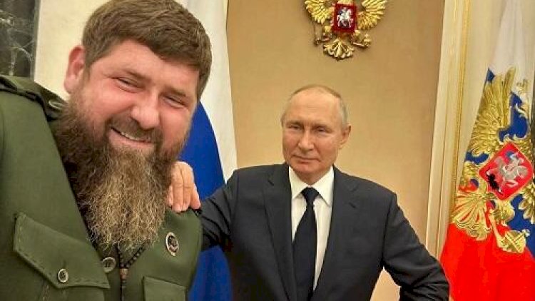    Putin Kadırovu təltif etdi   