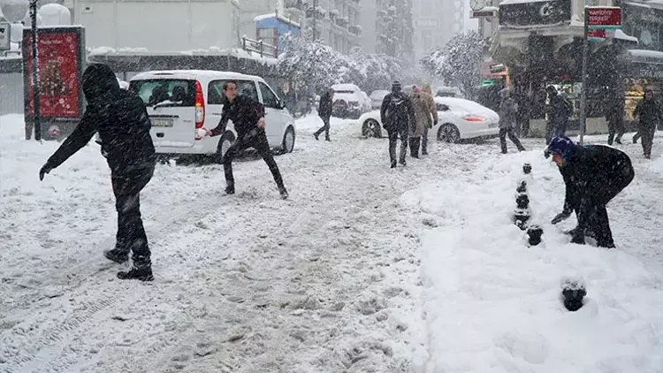    Bakıya qar yağır -   FAKTİKİ HAVA