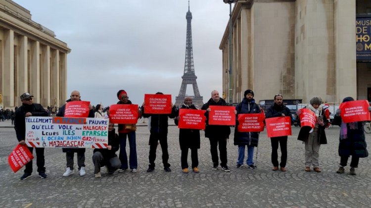    Parisdə Fransanın müstəmləkəçilik siyasətinə qarşı aksiya keçirildi   