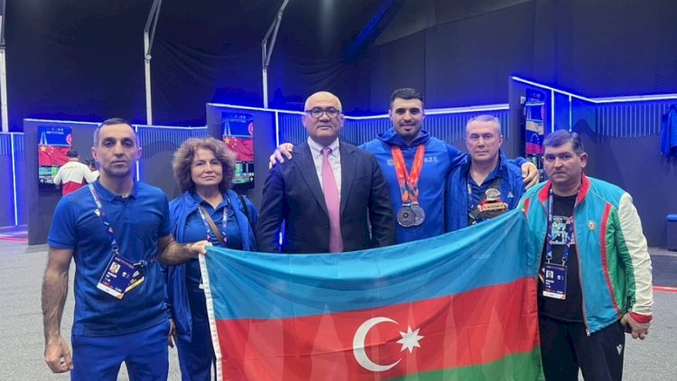    Dünya çempionatı: Azərbaycan ağırlıqqaldıranı gümüş medal qazandı   