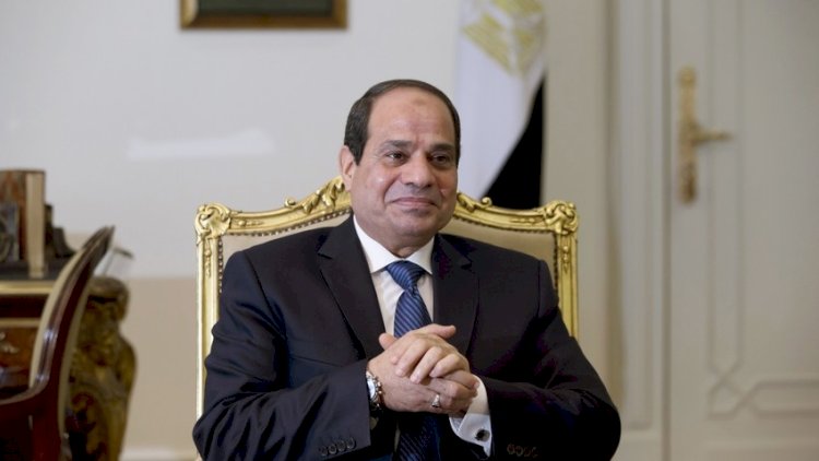    Sisi Azərbaycanı təbrik etdi   