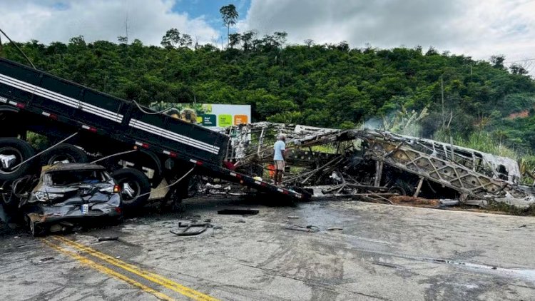    Braziliyada ağır yol qəzası: 22 nəfər öldü   